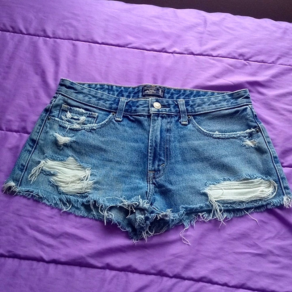 A&F Harper low rise short